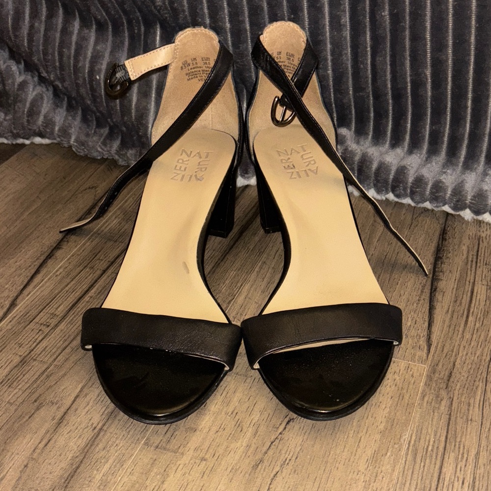 Naturalizer Elegant Black Heeled Sandals